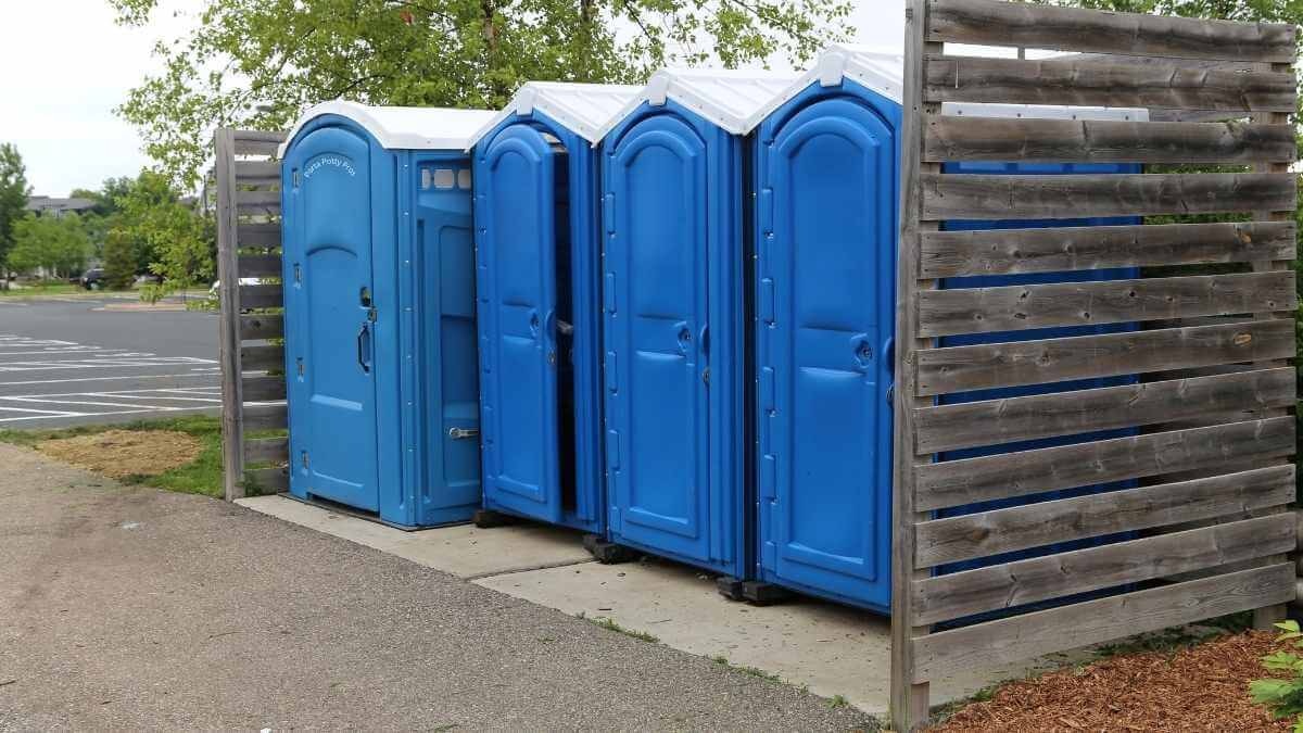 Porta Potty Rental Pros - Quality Portable Restroom Services in Bennington, KS, 67422